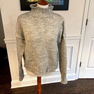 Kaisely Turtleneck Gray Fall Sweater Size Large